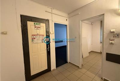 Royal Imobiliare - Vanzare Apartament zona Democratiei - 11