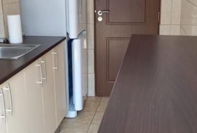 APARTAMENT 2 CAMERE PIATA ROMANA LINGA METROU - 45