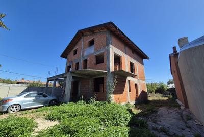 VILA (la roșu) P+1E+M, 265mpu, TEREN 871mp, CHIAJNA-Vlad Țepeș - 4