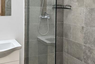 Apartament cu 3 camere - str. Domneasca, ultracentral, bloc nou - 700 euro - 4