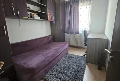 Apartament 3 camere, semidecomandat, 65 mp, aer conditionat, balcon, Inel 2 - 4