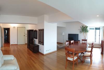 Apartament cu 5 camere semidecomandat, mobilat în Grădina Icoanei