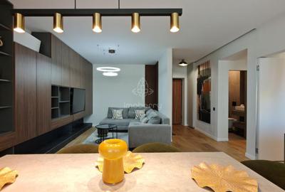 Apartament cu 3 camere decomandat, mobilat în Băneasa