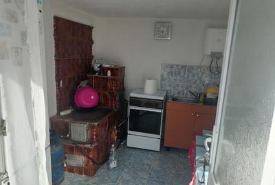 Casă situată în Bumbești Pițic - sat Cârligei - 6