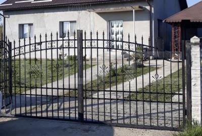 Casă individuală cu 3 camere în Exterior Sud