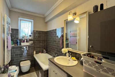 Apartament cu 3 camere de vânzare | Str. Olteniei-AP1565 - 25