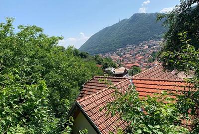 Teren intravilan de 1000 mp, în Drumul Poienii