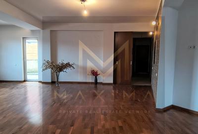 Casă cu 16 camere în Plevnei