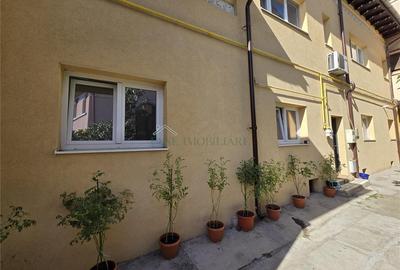Vand apartament in vila zona Unirii. - 2