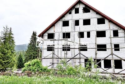 Pensiune 25 camere,1 restaurant,1 sala sedinte 2.000mp teren - 3