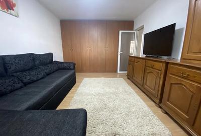 Apartament cu 3 camere, cu doua locuri de parcare, situat in cartierul Tractorul - 1