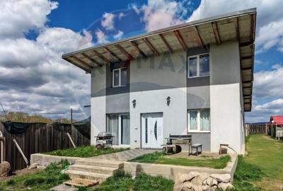 Casă / Vilă cu 4 camere de vânzare - 2