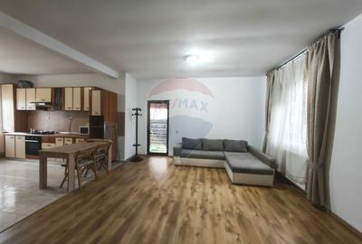 Casă cu 4 camere în Domnești