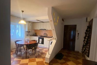 Apartament 3 camere, bloc 85" Centrala termica zona Mall Vitan - 1