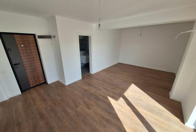 Garsoniera Spatioasa - Bloc Nou - Gradina Proprie - Finisaje complete - OFERTA