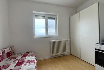 Garsoniera de vanzare, Rogerius - 1