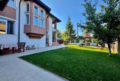 Casă individuală cu 8 camere în Bucium