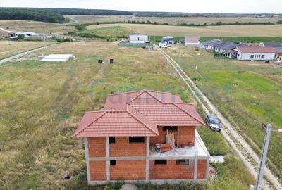 Casa spatioasa cu etaj la rosu de vanzare, Cihei, Bihor - 4