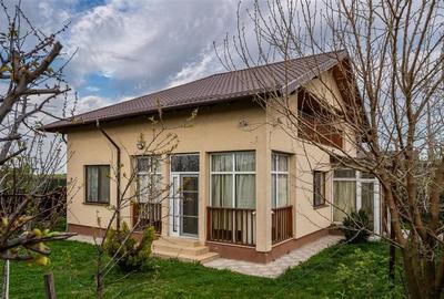 DOMNESTI,VILA,4 CAMERE,258 MP,TEREN 700 MP,AN 2017,MOBILATA - 28