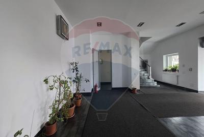 Spațiu de birouri de 1,780mp de vânzare în zona 13 Septembrie - 9