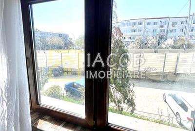 Apartament 2 camere decomandate, etaj 1, str. Mioritei Bacau - 10