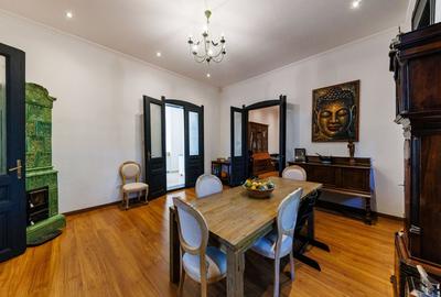 Casa cu Personalitate – Un Amestec Fascinant de Stil Istoric și Contemporan - 5