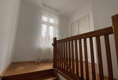 REA0088440 Apartament 7 camere - 4 bai - intrare separata - zona Capitale - 16