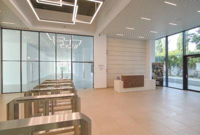 Expozitiei 1 cladirea B2, Presei Libere, 300 - 2750 mp  0% comision! - 3