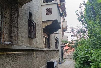 Casă individuală cu 7 camere în Dacia