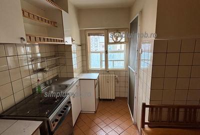 Decomandat 3 Camere Central Decebal - 13