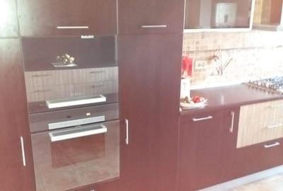 Constructie 2006, 1000mp teren, P+1+M, 480 mp utili,7 camere,5 bai,4 loc parcare - 8