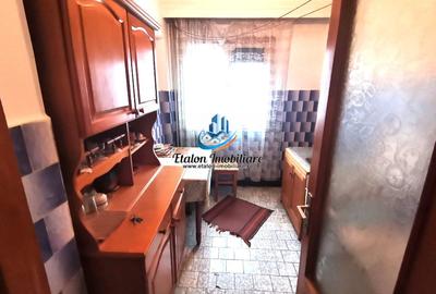 Apartament cu 2 camere decomandat în Periferie