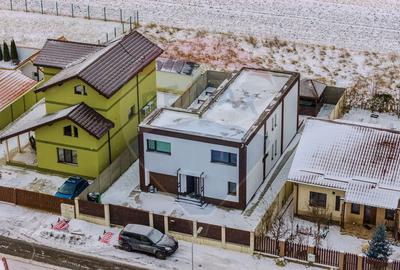 Casă cu 9 camere în Stupini