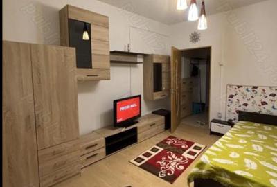 Garsonieră zona trocadero  mobilată utilată 25 mp etaj p/4 - 1