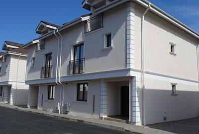 Casă individuală cu 4 camere în Central