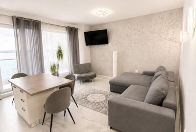 Apartament cu 3 camere semidecomandat, mobilat în Central
