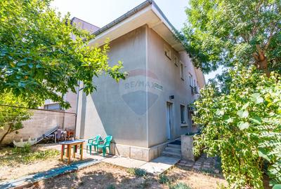 Casa de vanzare Bucurestii Noi Gloriei | 5 camere,  teren 370mp - 2