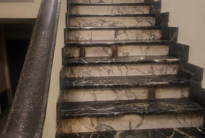 Vând apartament boem, într-un bloc ca un refren - 25