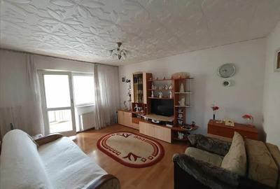 Apartament cu 2 camere decomandat în Răcădău