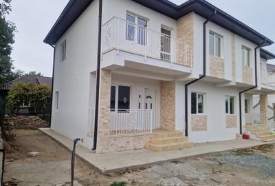Agenție imobiliară vindem parte din duplex în Năvodari - 1