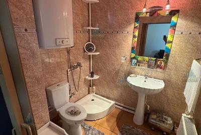 Casă de vânzare pe strada Tudor Vladimirescu - 12