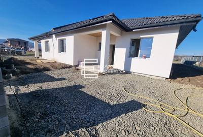 Case pe un singur nivel teren 479 mp cu panouri solare – Cristian/Sibiu - 2