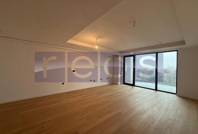 Apartament cu 4 camere decomandat în Floreasca