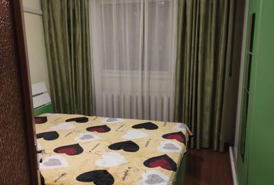 2 Camere Et.4/10 Decomandat An constructie 1980 Metrou Gorjului - 1