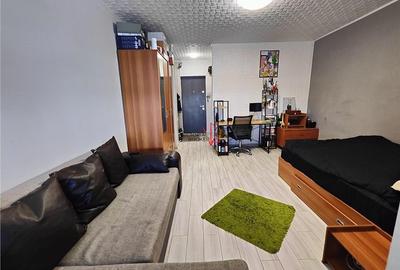 Titan, metrou Costin Georgian, renovata modern - 1