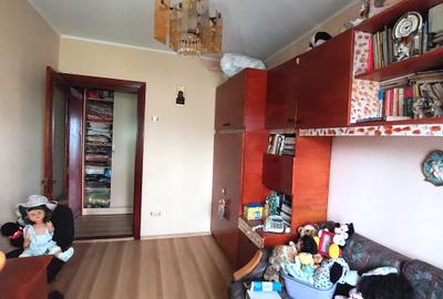 Apartament 3 camere si mansarda (zona Liceul nr.1 ) - 4
