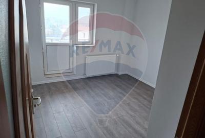 Apartament cu 4 camere - Aparatorii Patriei - Str Democratiei - 7