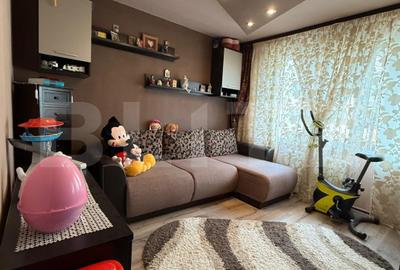 Apartament 2 camere, decomandat, boxa, etaj intermediar - 1