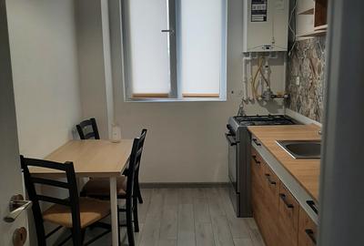 Apartament cu 2 camere decomandat, mobilat în Titan