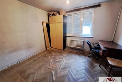 Apartament trei camere de vanzare in Cugir - 3